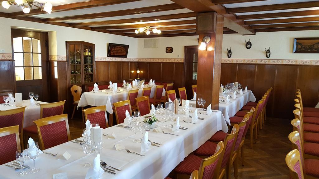 Gasthaus Zum Hirschen リングスハイム エクステリア 写真