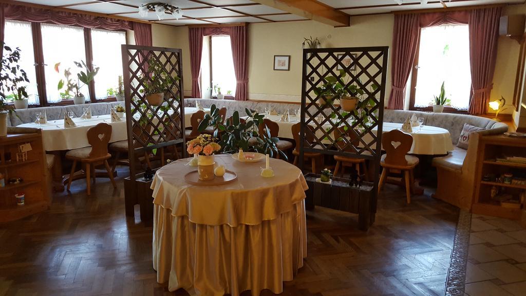 Gasthaus Zum Hirschen リングスハイム エクステリア 写真