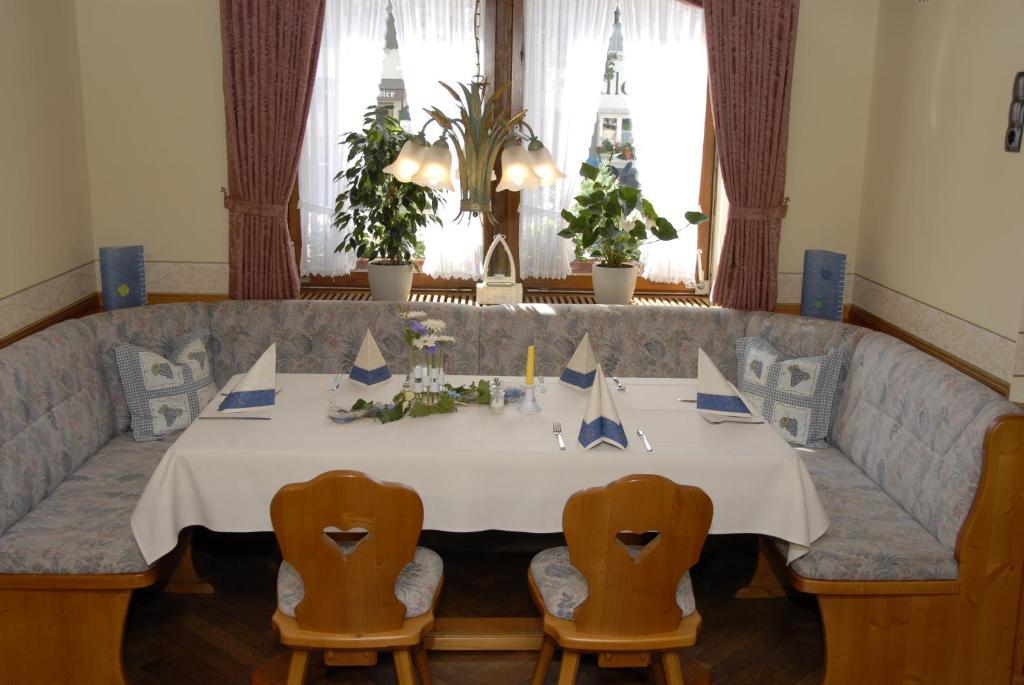 Gasthaus Zum Hirschen リングスハイム エクステリア 写真